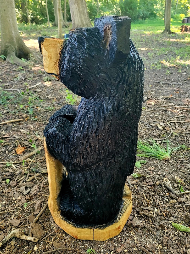 Bear Holding Sign Sculpture Chainsaw Carved Wooden Bear Statue