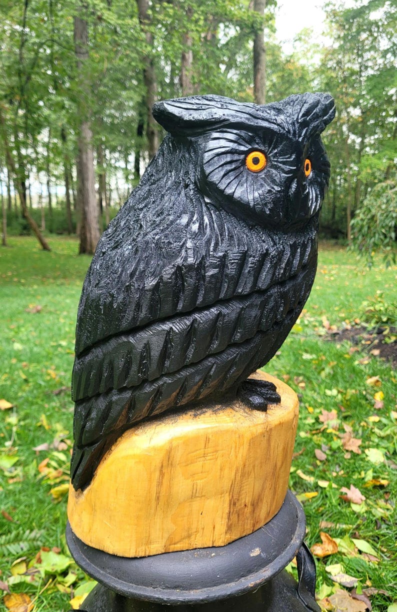 Chainsaw Carved Owl Sculpture Wooden Bird Figurine Garden Owl Decoy