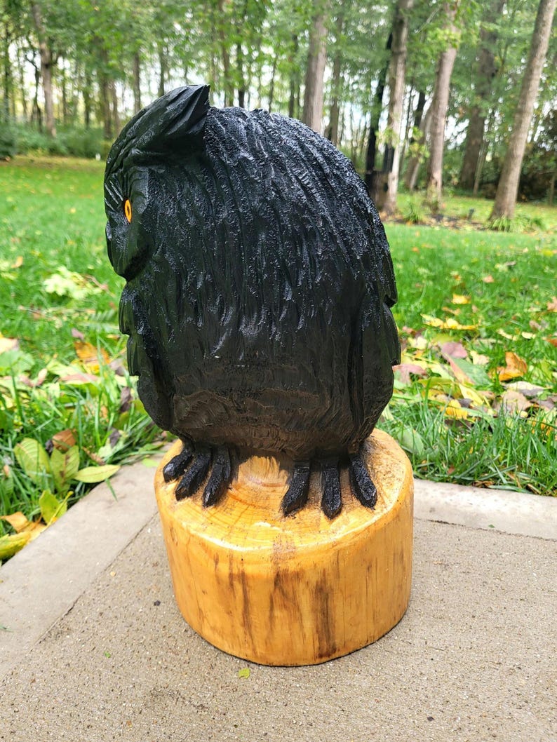 Chainsaw Carved Owl Sculpture Wooden Bird Figurine Garden Owl Decoy