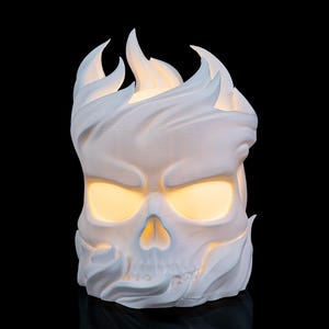 Skull Sphere Table Lamp – Bold Light, Bone-Chilling Style