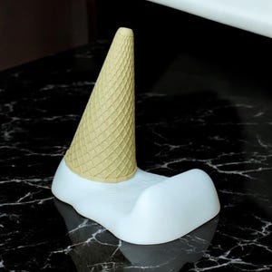 Ice Cream TCG Card Stand – Sweet Display for Cool Cards!