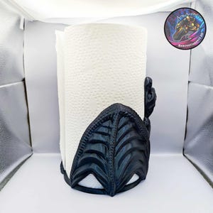 Liberte o dragão na sua cozinha! - Porta-toalhas de papel em forma de dragão impresso em 3D