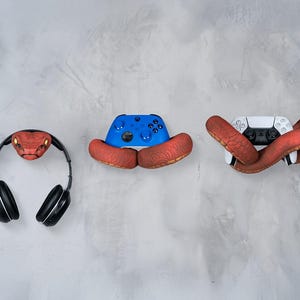 3D Printed Silent Slither Controller & Headphone Holder
