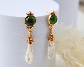 Handgemachte echte Süßwasserperlen Ohrring, Smaragd Lucite Perle Ohrringe, Elegante Barock Perle Ohrringe, Einzigartige Design Perle Ohrringe