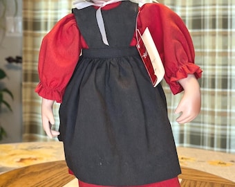 Muñeca coleccionable "Sarah" de 30 cm, de la colección Amish Blessings, diseñada por Julie Good-Kruger.