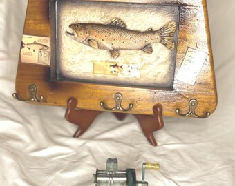 Vintage Shakespeare Sportcast 1973 Fishing Reel | Classic Baitcast