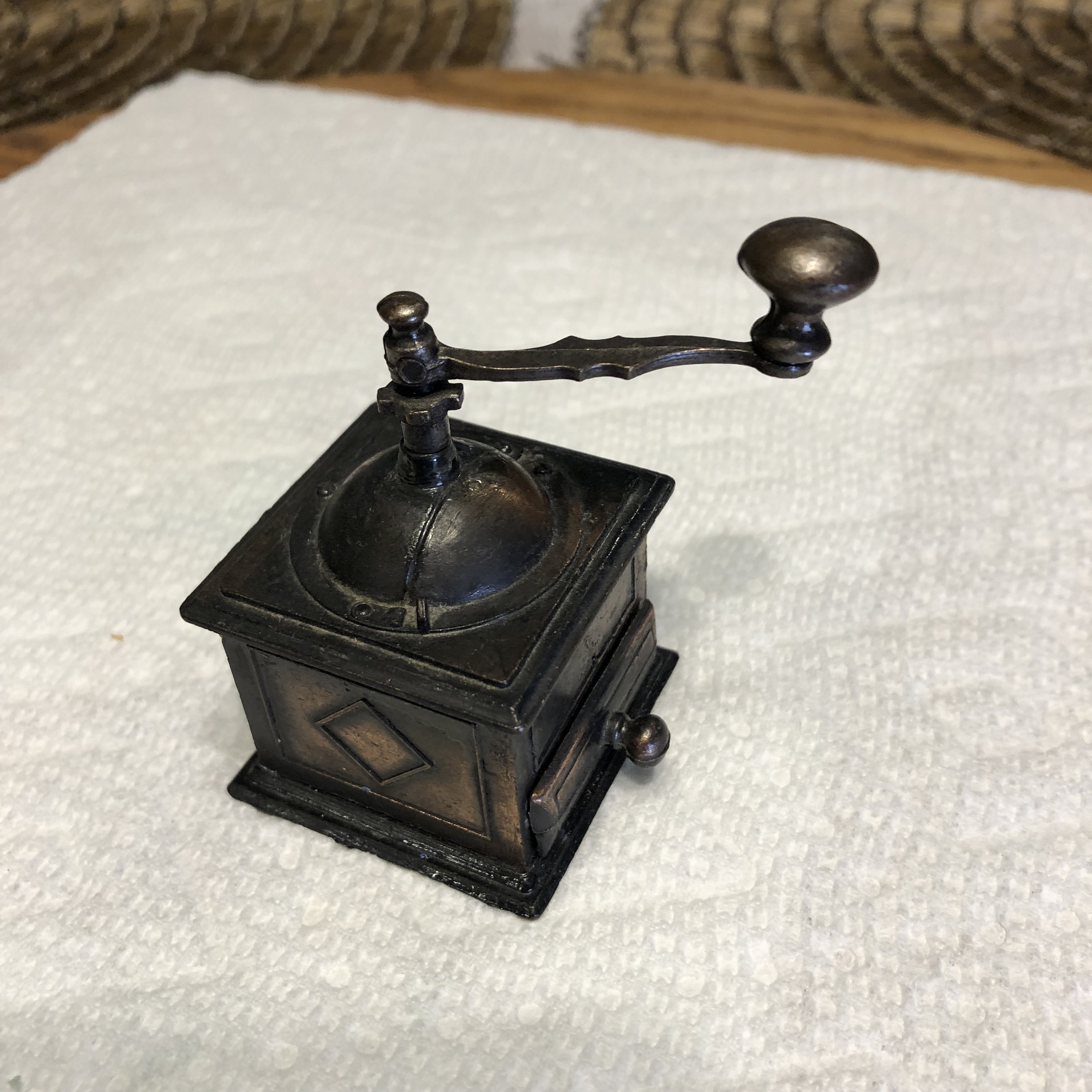 Doll House Coffee Grinder for 6-12 inch Dolls, Pencil Sharpener
