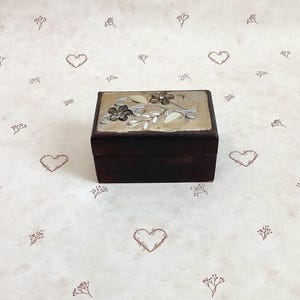 Vintage Floral Wood Jewelry Trinket Box, Art Nouveau Gold Metallic Embossed Flower Gem Small Jewelry Box