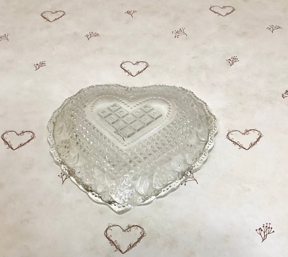 Vintage Avon Heart Shaped Pressed Glass Trinket J… - image 5