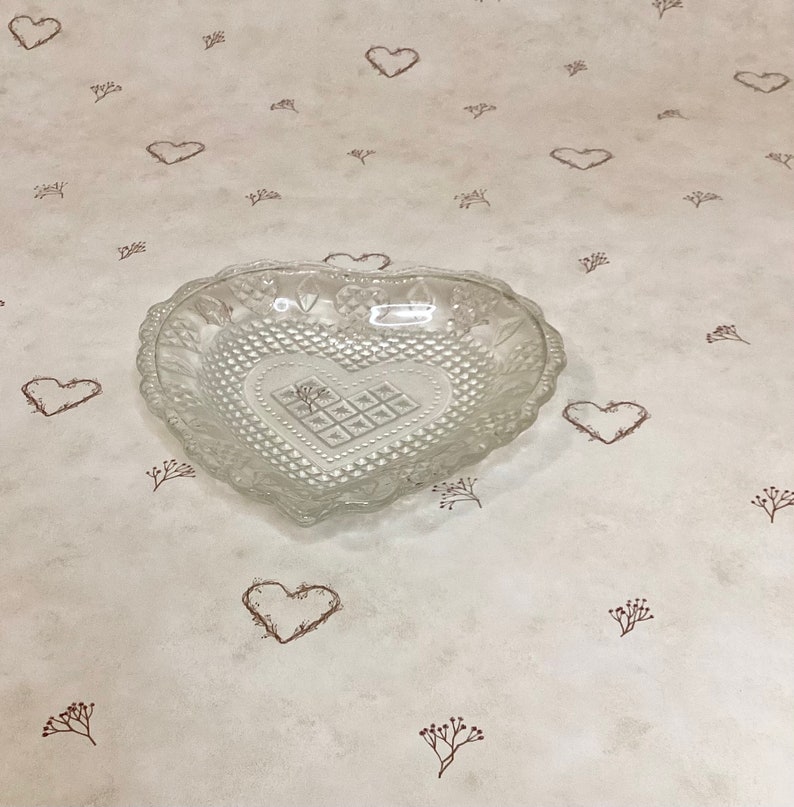 Vintage Avon Heart Shaped Pressed Glass Trinket Jewelry Ring Dish image 4