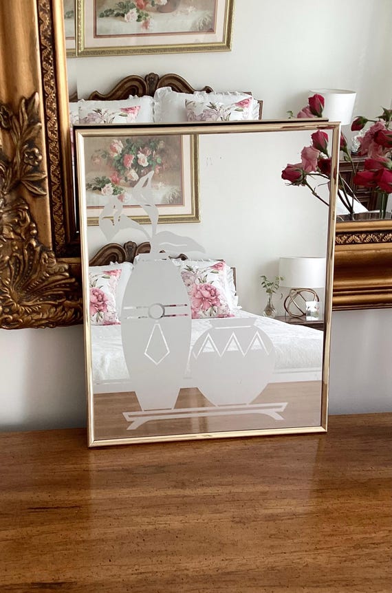 wall mirror / 昭和レトロ Amazon.com: SHYFOY Antiqued Wall Mirror Decorative Vintage