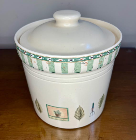 Pfaltzgraff Vintage Naturewood Canister Large #502 With Lid