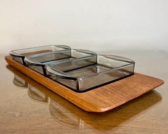 Jaren 60 Lunning Inc, Denemarken - Teakhouten H'ors d'Oeuvres/snacktray met 3 glazen dienbladen, MCM - Vintage