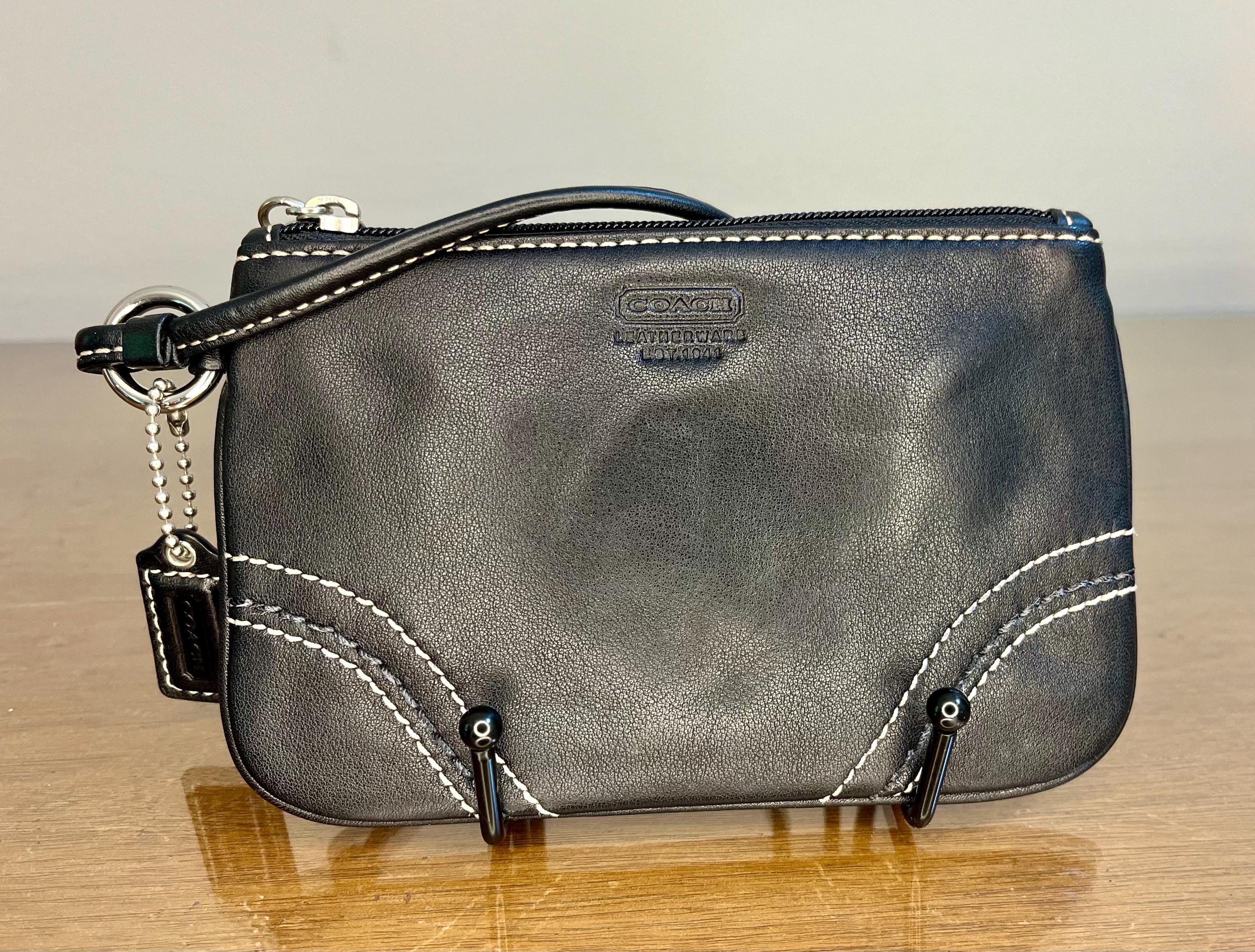 Vintage Coach Soho Black Leather Wristlet Clutch Mini Purse 