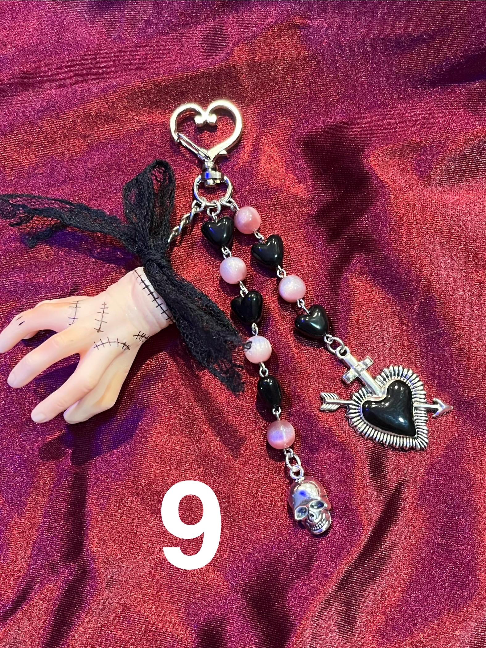 Sacred Heart Gothic Keychains - Etsy