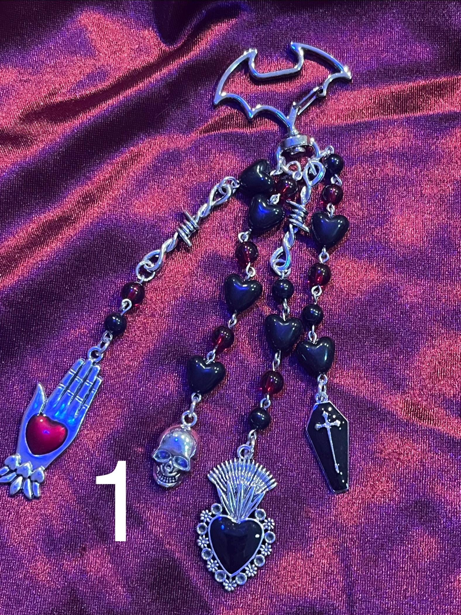 Sacred Heart Gothic Keychains - Etsy