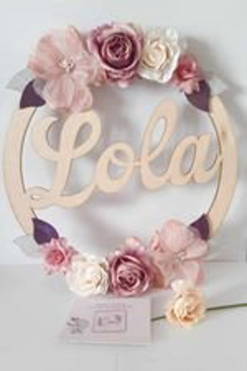 couronne bois prénom fleuri , personnalisable prénom enfant décoration chambre cadeau naissance, cadeau noël couronne fleurs image 9