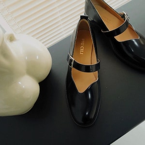 Vinyl Vibe | Women&#39;s Asymmetric Leather Mary Jane Shoes in Black | Women&#39;s Retro Genuine Leather Strap Mary Jane Heels for Women | Round Toe