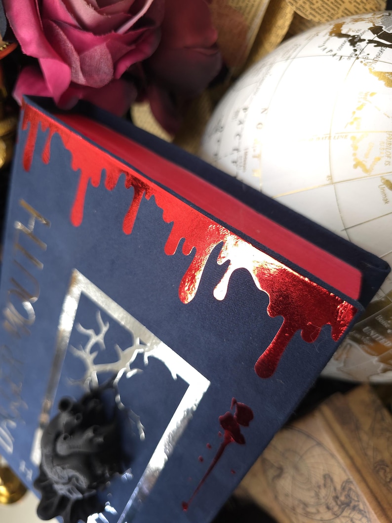 Daggermouth Special Edition Hardcover Book – 3D Elements, Sprayed Edges, Fanart image 3