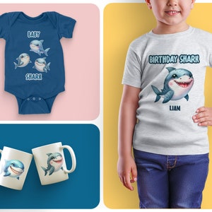 Puede incluir: Un conjunto de tres productos con tem&aacute;tica de tibur&oacute;n: un body de beb&eacute; azul con tres tiburones de dibujos animados y el texto "Baby Shark", una camiseta gris con un tibur&oacute;n de dibujos animados y el texto "Birthday Shark Liam", y dos tazas blancas con un tibur&oacute;n de dibujos animados.