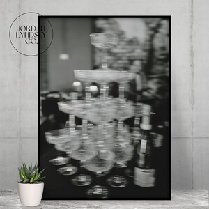 Black & White Blurry Champagne Tower Download