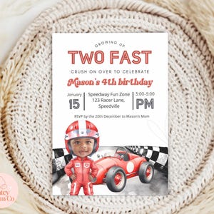 Invitation Grandir DEUX voiture rouge de course rapide pour bébé garçon 2e anniversaire, photo personnalisée et animation vidéo evite image 5