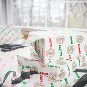 Papier do pakowania prezentów Labubu na Boże Narodzenie, Opakowanie na prezenty świąteczne, Opakowanie na prezenty świąteczne, Urocze opakowanie na Boże Narodzenie, Niepowtarzalny papier do pakowania prezentów