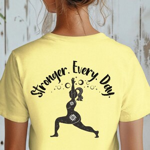 毎日強くなるTシャツ、モチベーションを高めるユニセックスソフトスタイルTシャツ、インスピレーションを与えるワークアウトシャツ、ジムウェア、ヨガシャツ、ピラティス、エクササイズ愛好家