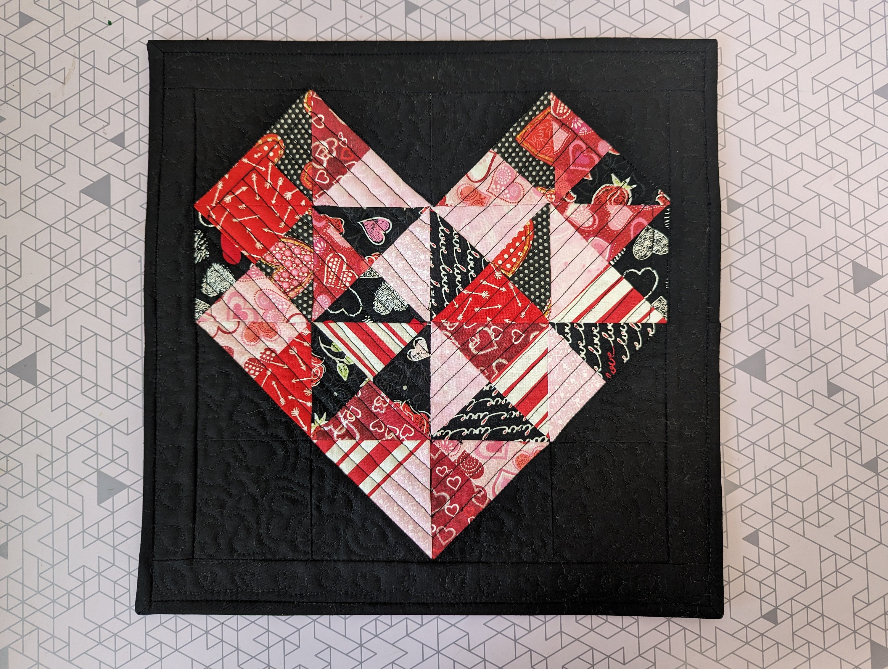 Mini Heart Quilt Pattern - PDF Quilt Pattern - Quick and Easy Valentine ...