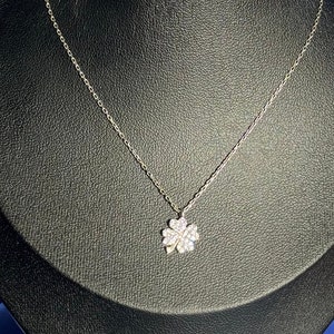 Silver Sparkling Clover Necklace, Crystal Necklace, Four Leaf Clover, Good Luck Charm, Gift for Her, Tiny Flower, Minimalist Necklace