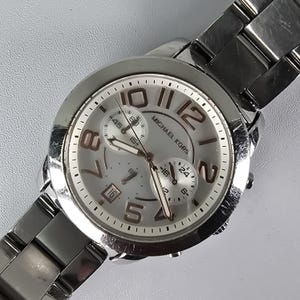 Michael Kors MK-5725 Chronograph Silver Watch Stainless Steel Unisex 42mm