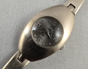 Hana Ladies Vintage Stainless Steel Watch Oval Sunburst Silver Dial 770829-0
