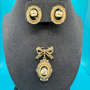 Vintage 1980&#39;s 1928 Porcelain Roses, Black & Cream Enamel Post Earrings with Matching Brooch with Bow - NWT - Made in USA!