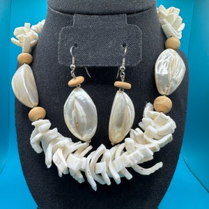 Vintage 1970&#39;s - 17&quot; Puka Shell Necklace with Matching Shell Dangle Earrings