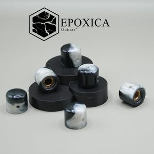 Marble Fade Gitarrknoppar – Svart & Pärlemor Resin Kontrollratt Set – 1/4” Solid Shaft – Handgjord Boutique Gitarrhårdvara