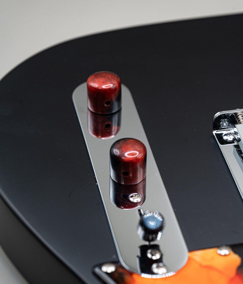 Crimson Eclipse custom gitaarknoppen: gemaakt van hars afbeelding 9