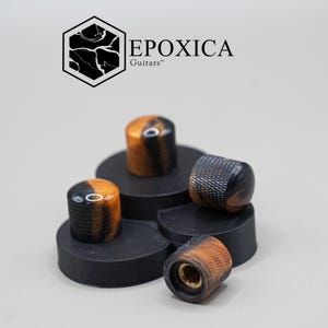 Iron Ember – gałki do gitary Epoxica Grip – żywica epoksydowa w kolorze czarno-złotym