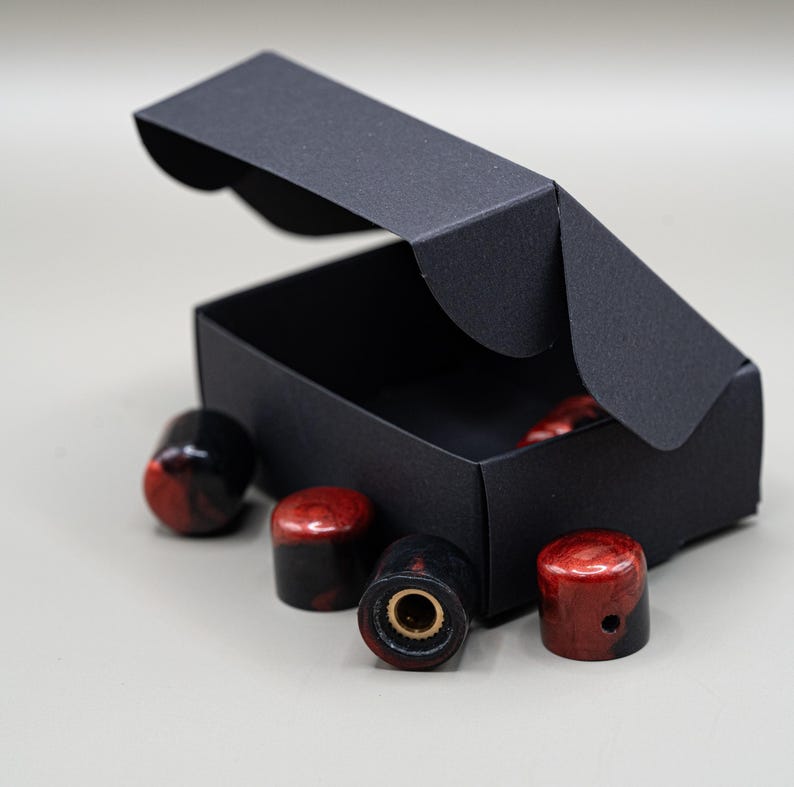 Crimson Eclipse custom gitaarknoppen: gemaakt van hars afbeelding 4