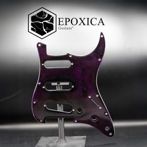 ストラトキャスタータイプ エレキギター 紫色ピックガード Stratocaster pickguard purple - Etsy 日本
