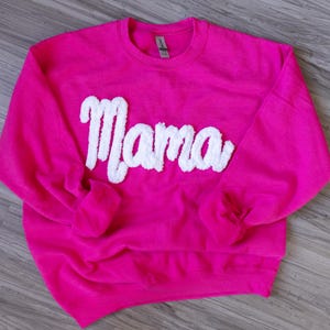 Mama Sweatshirt, New Mom Sweatshirt, Chenille Yarn Sweatshirt, Personalized Sweatshirt, Embroidered Mom Sweatshirt, Oversized Crewneck