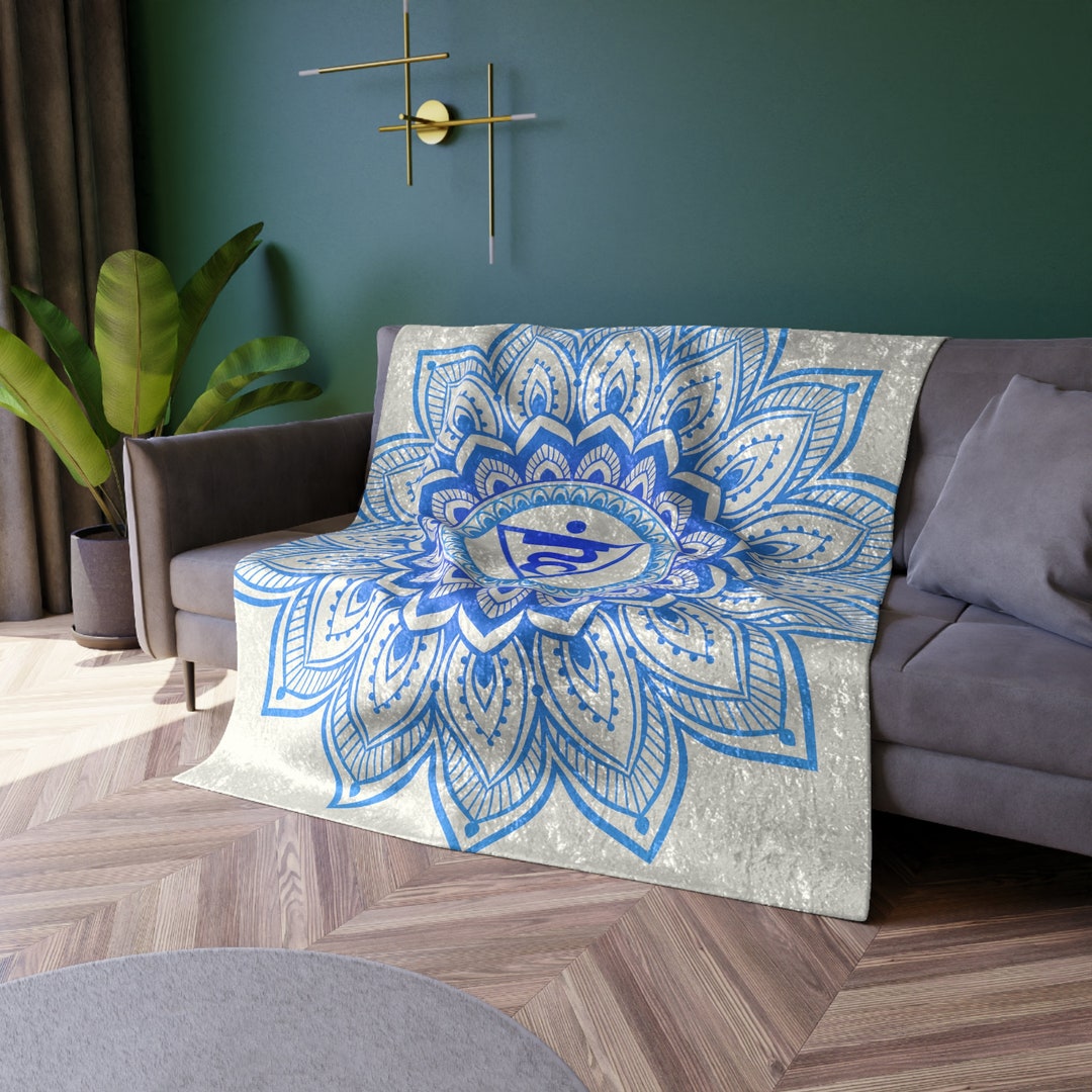 Gilt Fractal Crushed Velvet Blanket