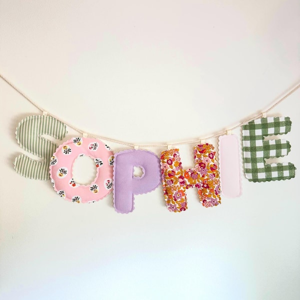 Personalisierte Baby Girlande: Kinderzimmer Dekor