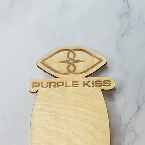 Swan Purple Kiss Photocard - Etsy