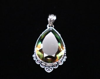 Green Teardrop Glass Pendant