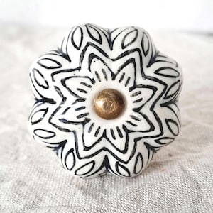 Knob - Ceramic 'Vintage Flower' Black/Off White - Furniture, Kitchen and Bathroom Hardware -DIY Restoration Project -Cottage Framhouse Style