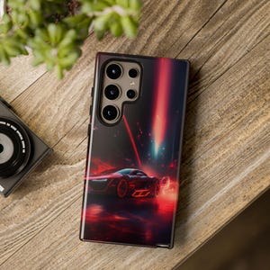 Cyberpunk Neon Supercar Handyhülle - Futuristisches Renndesign - Schutzhülle Samsung Galaxy S24 S23 S22 Plus Ultra Ultra - Sci-Fi Ästhetik