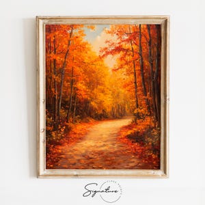 Op de afbeelding: Een schilderij van een pad door een bos in de herfst. De bomen staan in brand van rode, oranje en gele bladeren. Het pad is bezaaid met gevallen bladeren en leidt naar de verte.