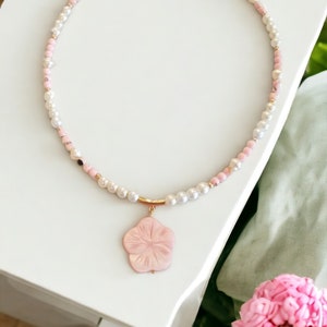 Pretty in Pink. Dainty beaded Pink Mother-of-pearl flower shell beaded choker.