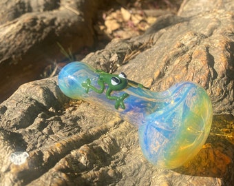 Green Frog Pipe Tobacco Glass pipe silver fumed