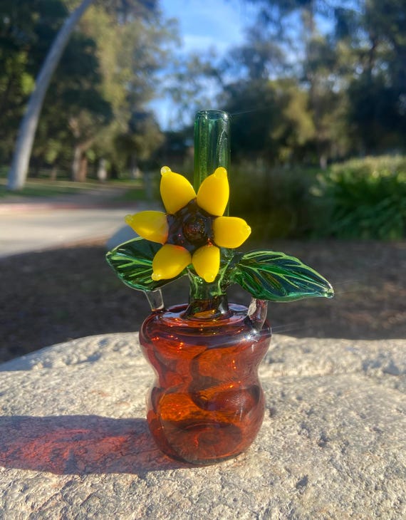 sunflower tobacco bowl Handmade Sunflower Glass Pipe: Borosilicate Flower Pot Design